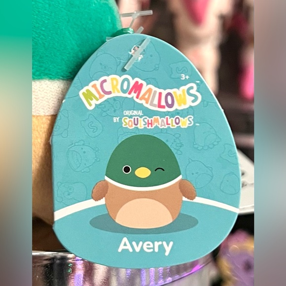 Avery the Duck Winking 2.5" Micromallow Squishmallow Stuffed Plush Toy - Picture 2 of 2